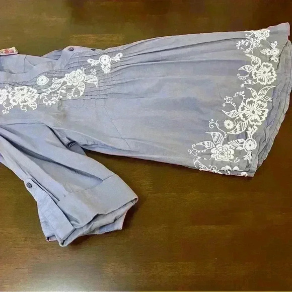 Johnny Was Embroidered V Neck Top-Medium - Picture 6 of 7